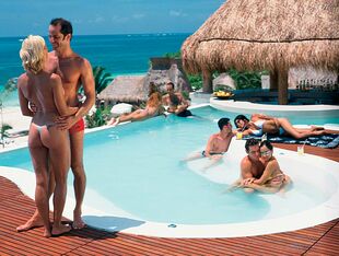 swingers hotel cancun