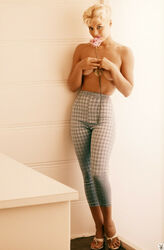 donna lynn nude. Photo #1
