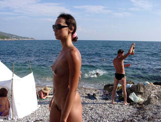 beach nude pussy. Photo #4