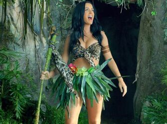 sexy jungle girl costume. Photo #4