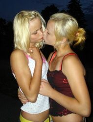 drunk girls kissing. Photo #5
