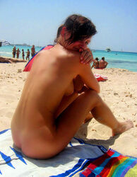 thick nude public. Photo #4