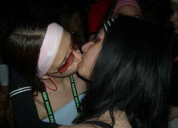 young first time lesbian. Photo #5