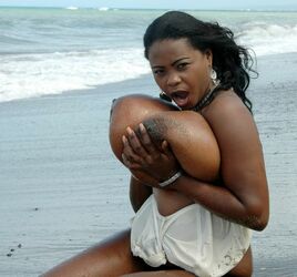 big tit black girl porn. Photo #3