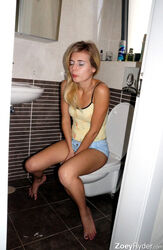 uber-sexy young woman ejaculation. Photo #5