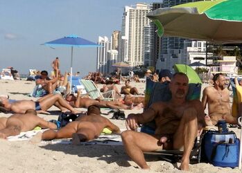 men nude beach. Photo #5