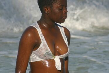 hot girls nude beach. Photo #4
