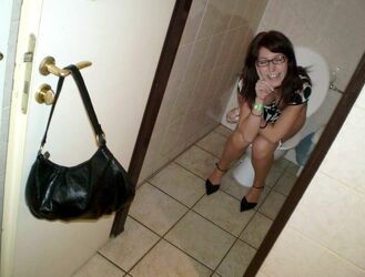 cuckold toilet. Photo #5