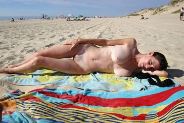 wife nude beach. Photo #2